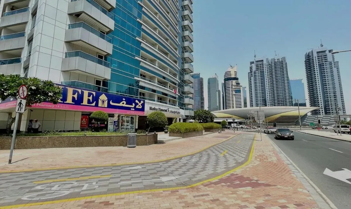 Apartment Close To Metro In Dubai Marina United Arab Emirates
